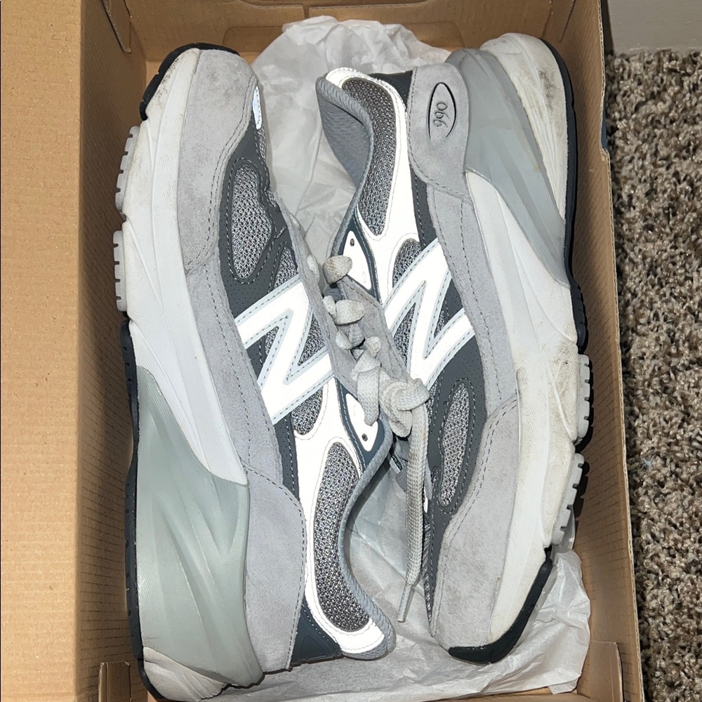 New Balance FuelCell 990v6 in Grey